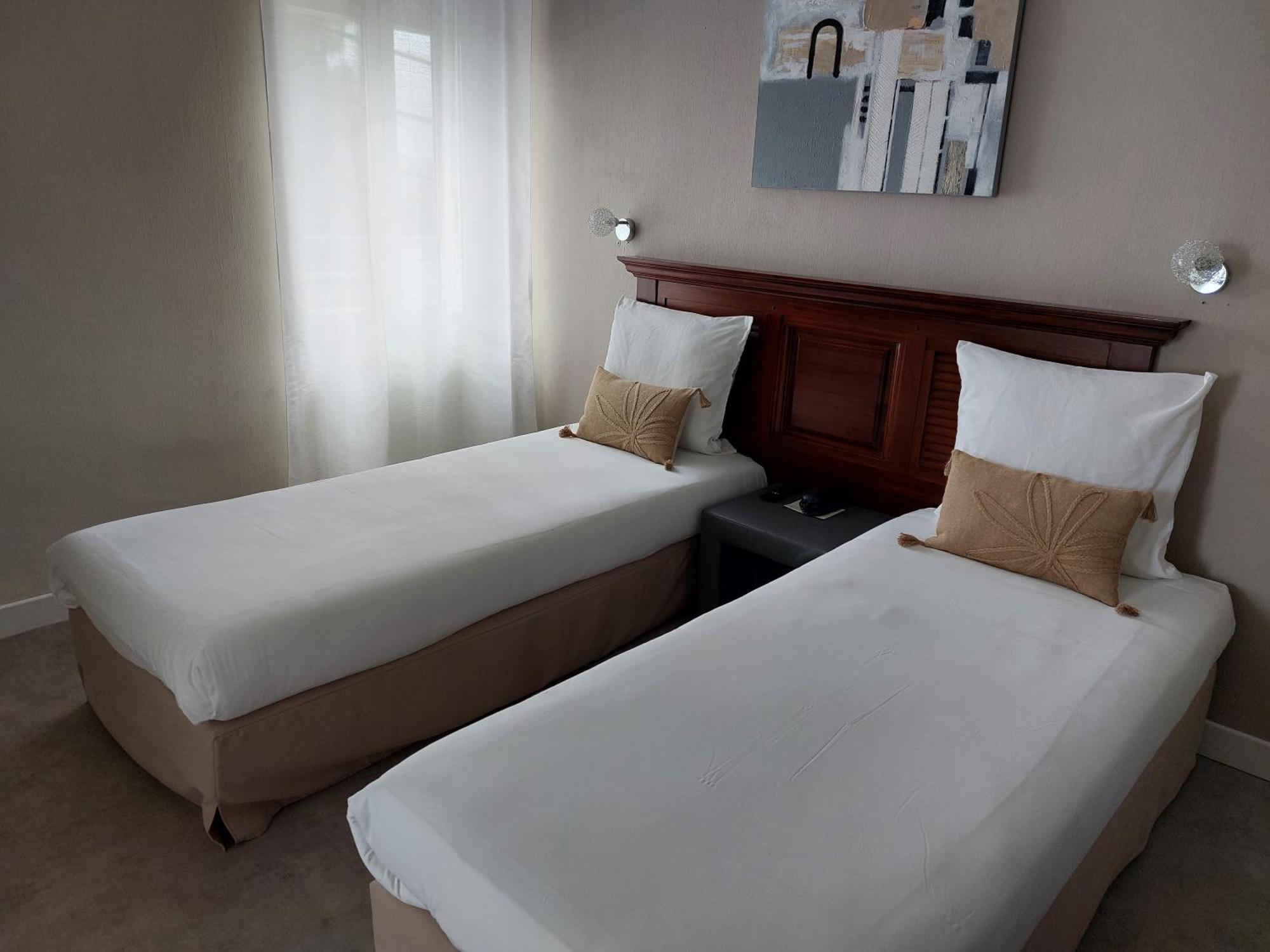 Cit'Hotel L'Europe - Cholet Gare Exterior photo