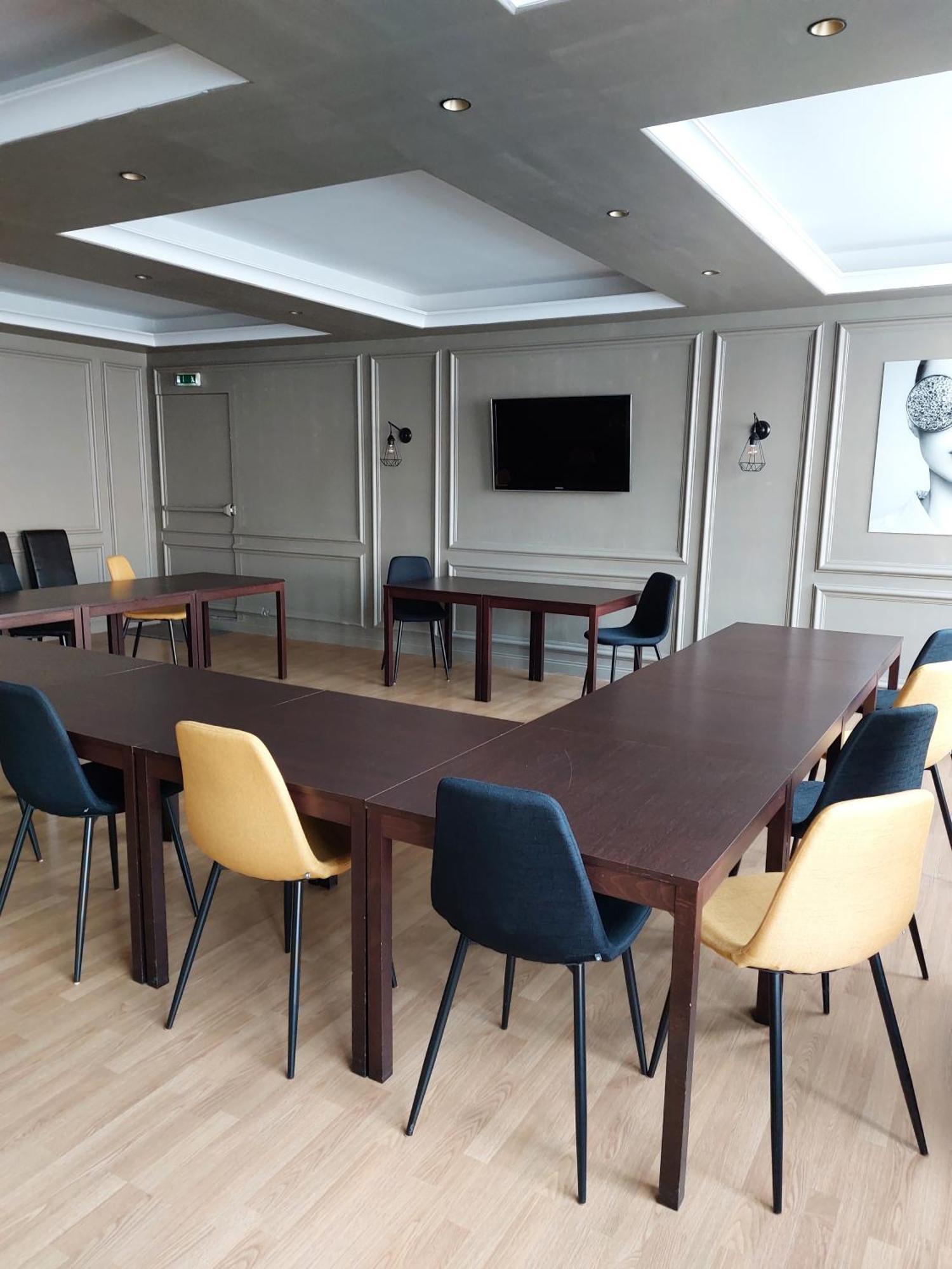 Cit'Hotel L'Europe - Cholet Gare Exterior photo